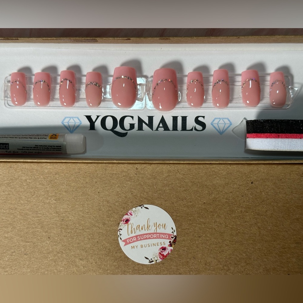 press on nails